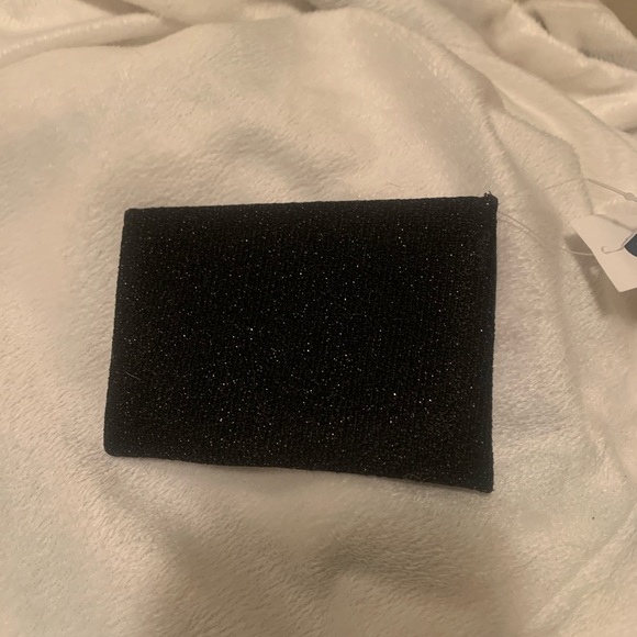 NWT card/key holder - Picture 2 of 3